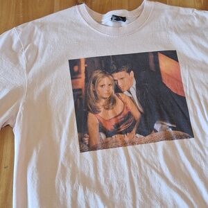 Dumbgood Buffy the Vampire Slayer Graphic Tee Front And Back Size XL Pale Pink